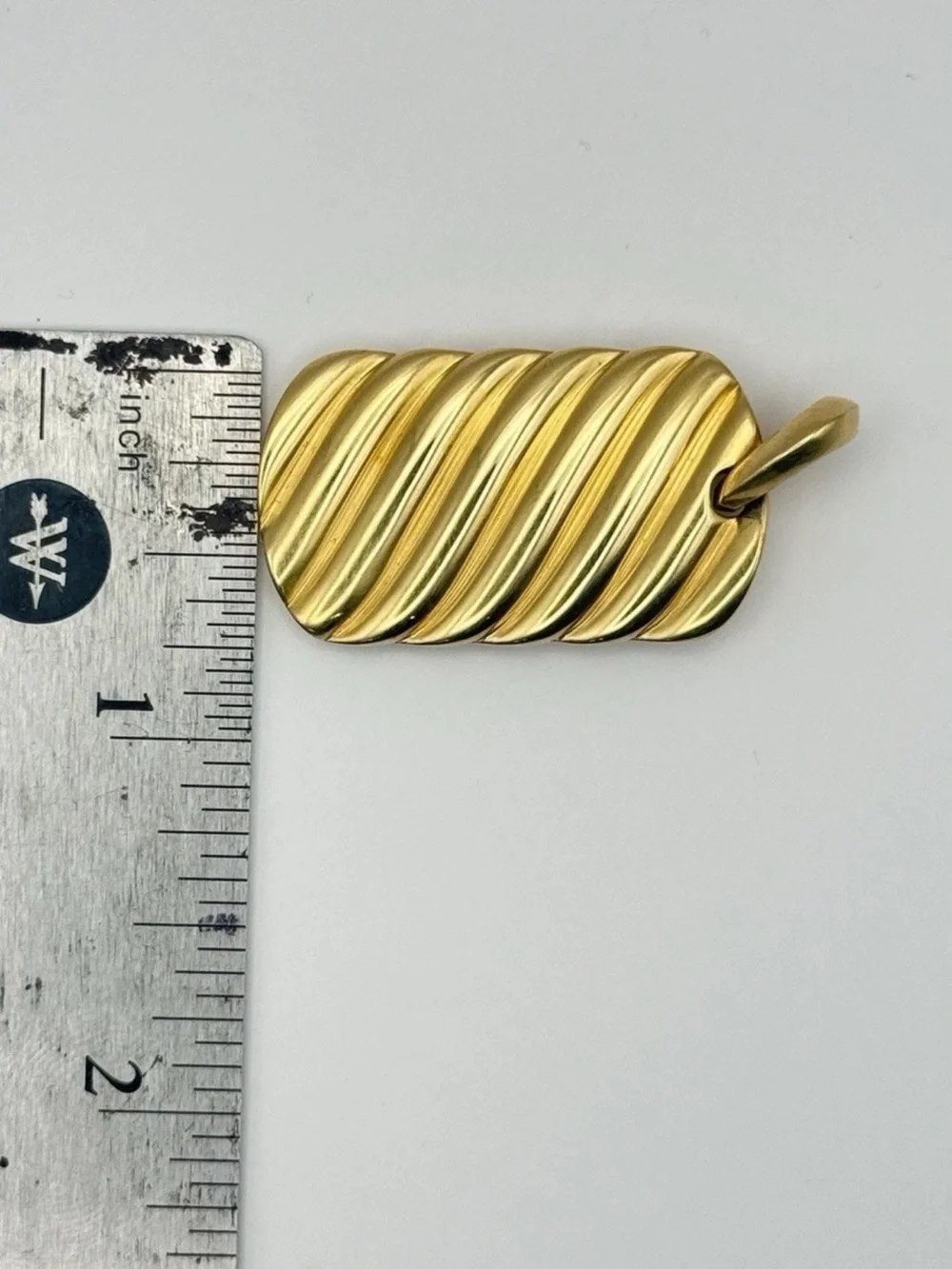 ORIGINAL 18k yellow gold David Yurman Gold Sculpted Wave Dog Tag Pendant Charm
